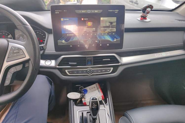 Used BYD Song New Energy 2019 Song DM 1.5TID Smart Connect Dynamic Model Audio And AC Panel