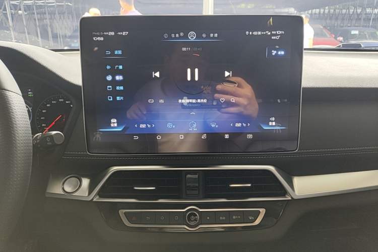 Used BYD Song New Energy 2019 Song DM 1.5TID Smart Connect Dynamic Model Audio And AC Panel