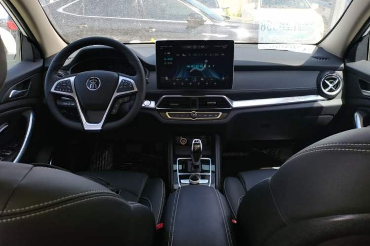 Used BYD Song New Energy 2019 Song DM 1.5TID Smart Connect Dynamic Model Center Console