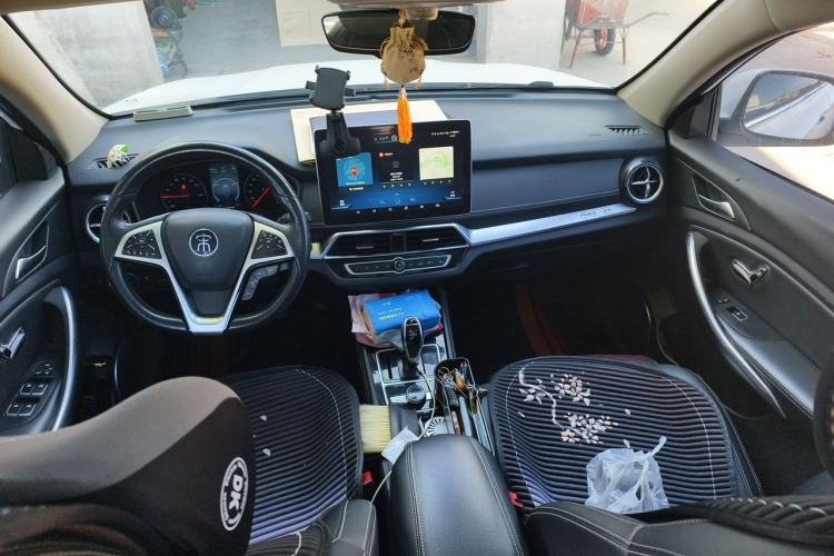 Used BYD Song New Energy 2019 Song DM 1.5TID Smart Connect Dynamic Model Center Console
