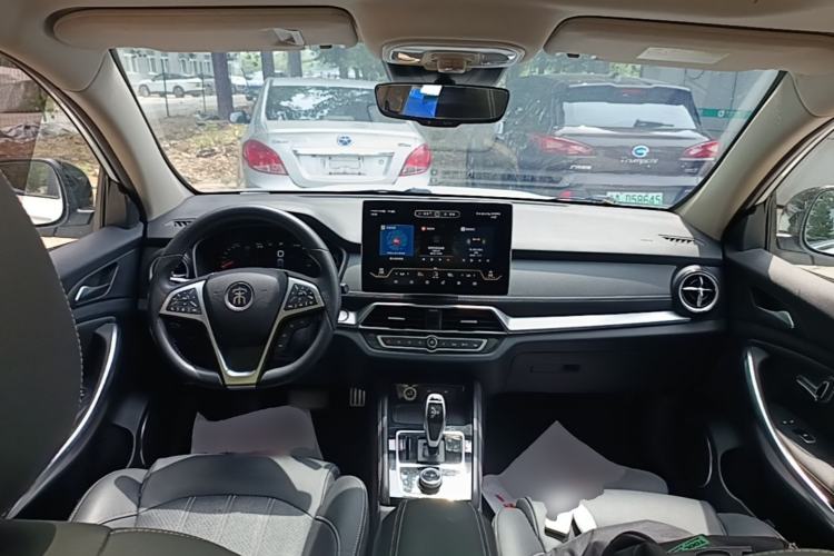 Used BYD Song New Energy 2019 Song EV500 Smart Connect Luxe Model Center Console