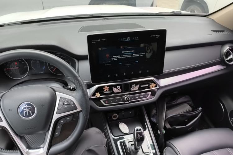 Used BYD Song New Energy 2019 Song DM 1.5TID Smart Connect Dynamic Model Center Console