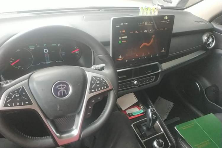Used BYD Song New Energy 2019 Song EV500 Smart Connect Luxe Model Center Console