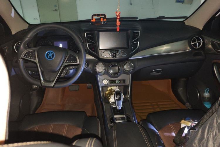 Used BYD Song New Energy 2019 Song DM 1.5TID Smart Connect Premium Model Center Console