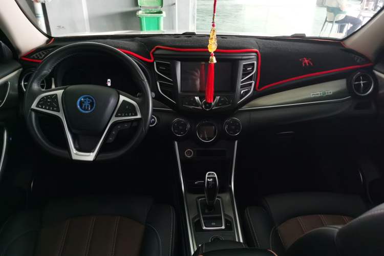 Used BYD Song New Energy 2019 Song DM 1.5TID Smart Connect Dynamic Model Center Console