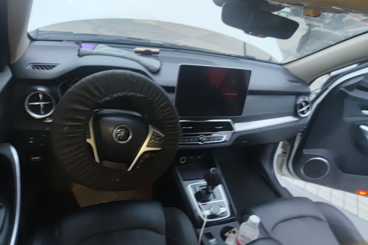 Used BYD Song New Energy 2019 Song DM 1.5TID Smart Connect Dynamic Model Center Console