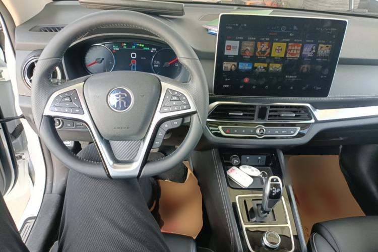 Used BYD Song New Energy 2019 Song EV500 Smart Connect Luxe Model Center Console