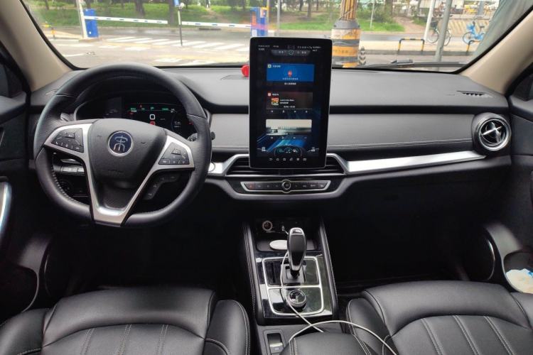 Used BYD Song New Energy 2019 Song EV500 Smart Connect Elite Model Center Console