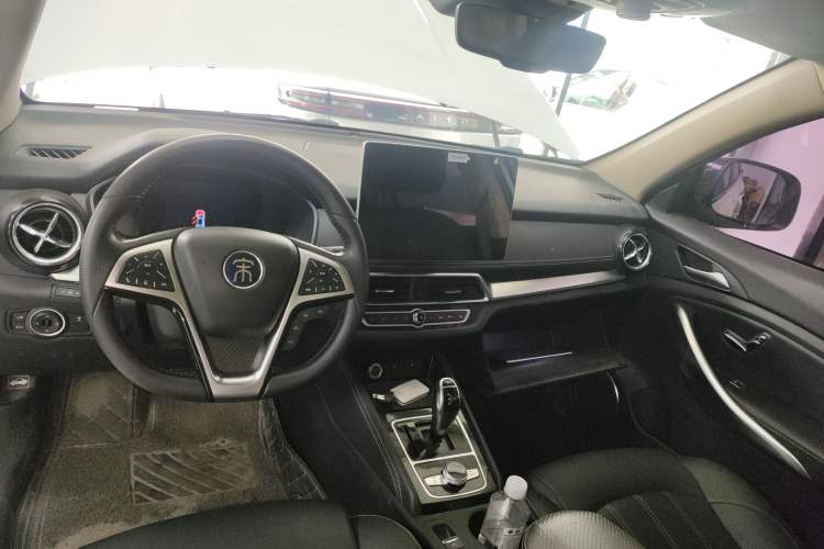 Used BYD Song New Energy 2019 Song DM 1.5TID Smart Connect Sharp Edition Center Console