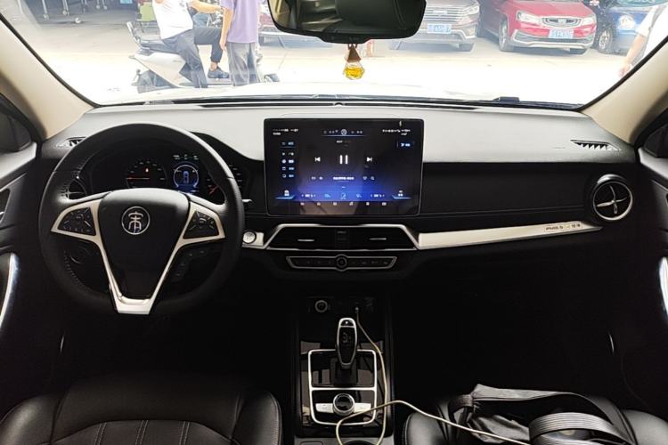 Used BYD Song New Energy 2019 Song DM 1.5TID Smart Connect Dynamic Model Center Console