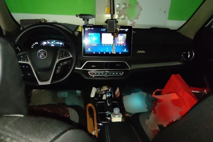 Used BYD Song New Energy 2019 Song EV500 Smart Connect Luxe Model Center Console