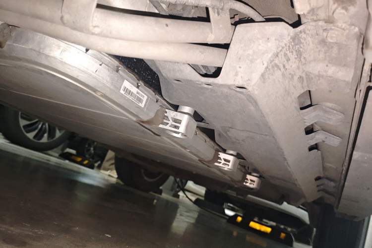 Used BYD Song New Energy 2019 Song DM 1.5TID Smart Connect Dynamic Model Chassis Front Left