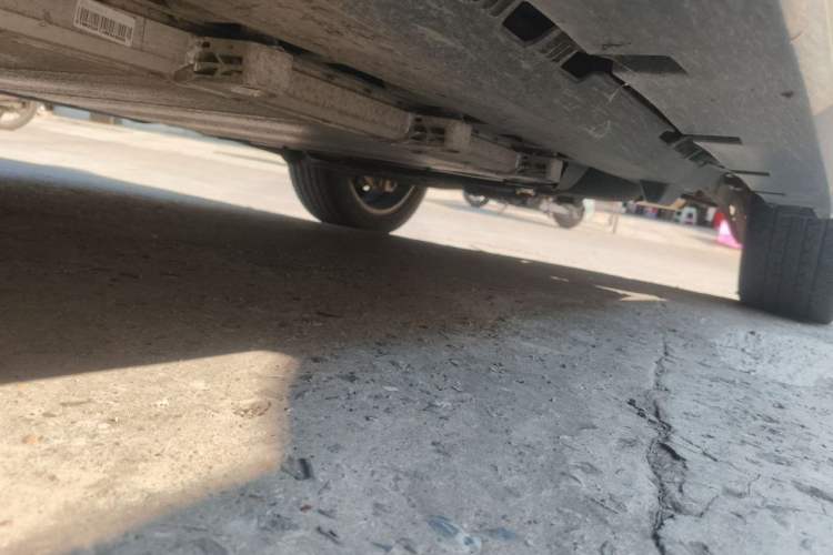 Used BYD Song New Energy 2019 Song DM 1.5TID Smart Connect Premium Model Chassis Front Left