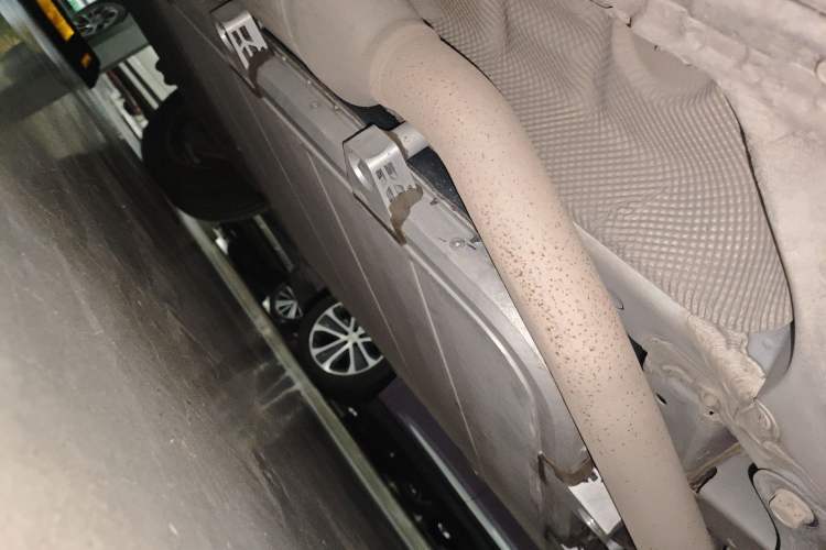 Used BYD Song New Energy 2019 Song DM 1.5TID Smart Connect Dynamic Model Chassis Front Right