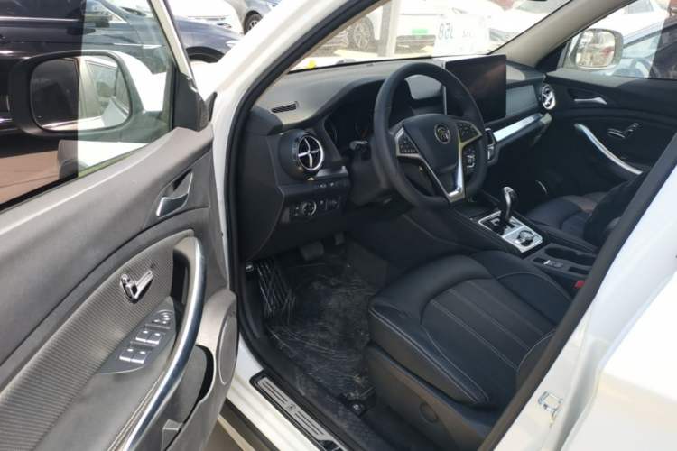 Used BYD Song New Energy 2019 Song DM 1.5TID Smart Connect Dynamic Model Driver Seat