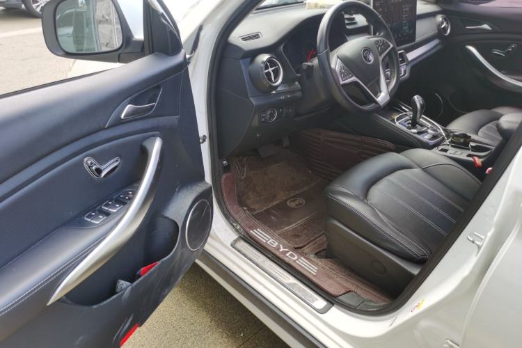 Used BYD Song New Energy 2019 Song DM 1.5TID Smart Connect Dynamic Model Driver Seat