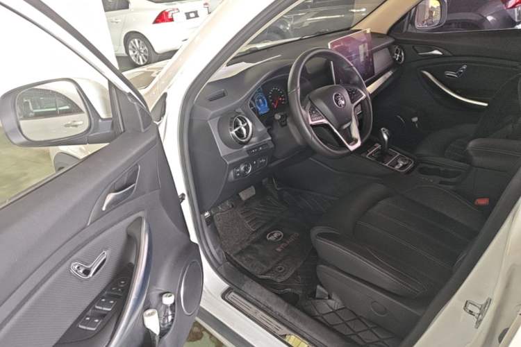 Used BYD Song New Energy 2019 Song DM 1.5TID Smart Connect Dynamic Model Driver Seat