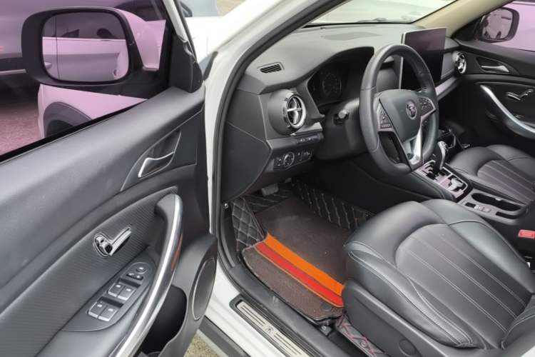Used BYD Song New Energy 2019 Song DM 1.5TID Smart Connect Dynamic Model Driver Seat