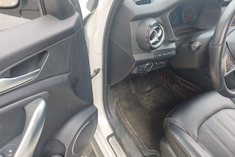 Used BYD Song New Energy 2019 Song DM 1.5TID Smart Connect Dynamic Model Driver Seat