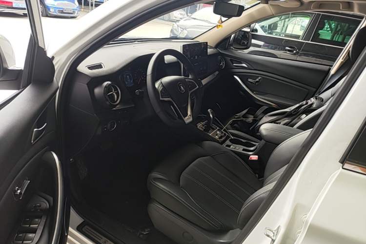 Used BYD Song New Energy 2019 Song DM 1.5TID Smart Connect Dynamic Model Driver Seat
