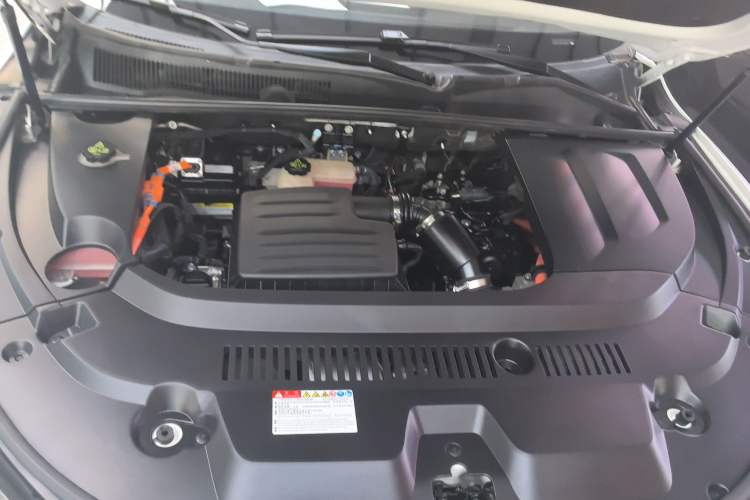 Used BYD Song New Energy 2019 Song DM 1.5TID Smart Connect Sharp Edition Engine Bay