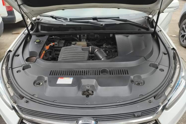 Used BYD Song New Energy 2019 Song DM 1.5TID Smart Connect Dynamic Model Engine Bay