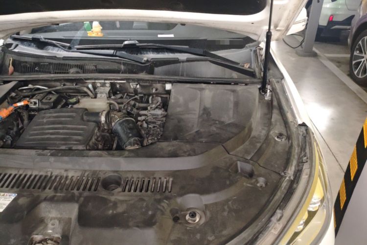 Used BYD Song New Energy 2019 Song DM 1.5TID Smart Connect Dynamic Model Engine Bay Left