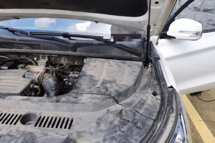 Used BYD Song New Energy 2019 Song DM 1.5TID Smart Connect Dynamic Model Engine Bay Left