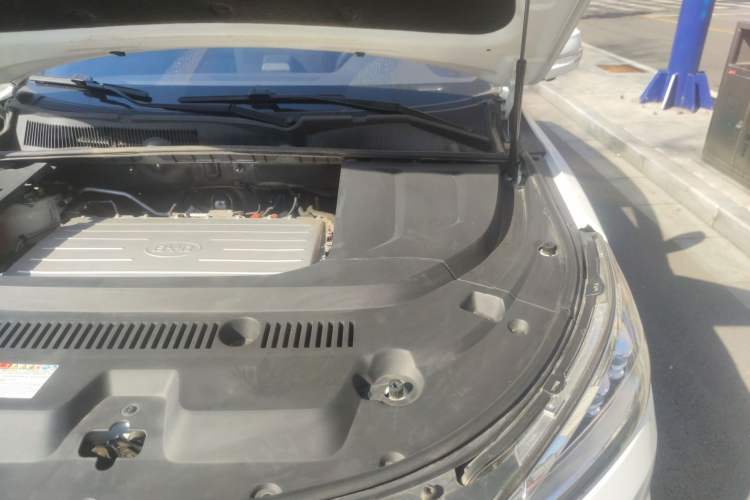 Used BYD Song New Energy 2019 Song EV500 Smart Connect Elite Model Engine Bay Left
