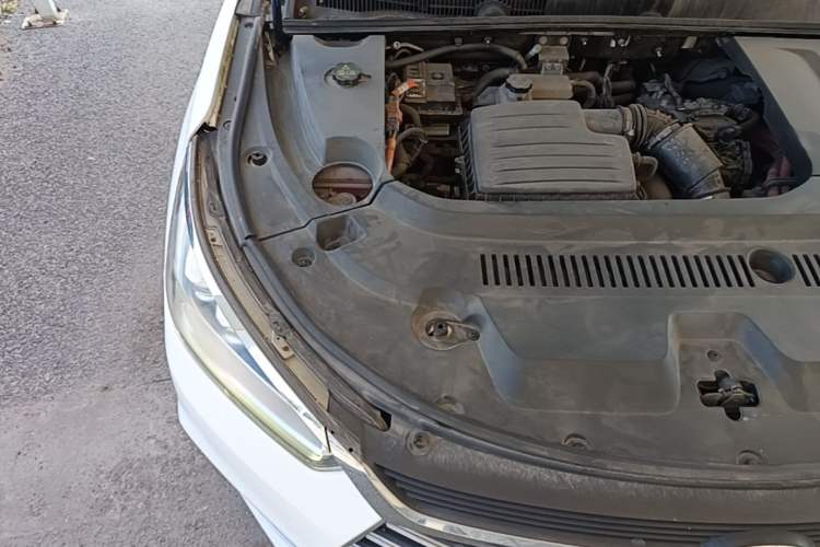 Used BYD Song New Energy 2019 Song DM 1.5TID Smart Connect Premium Model Engine Bay Right