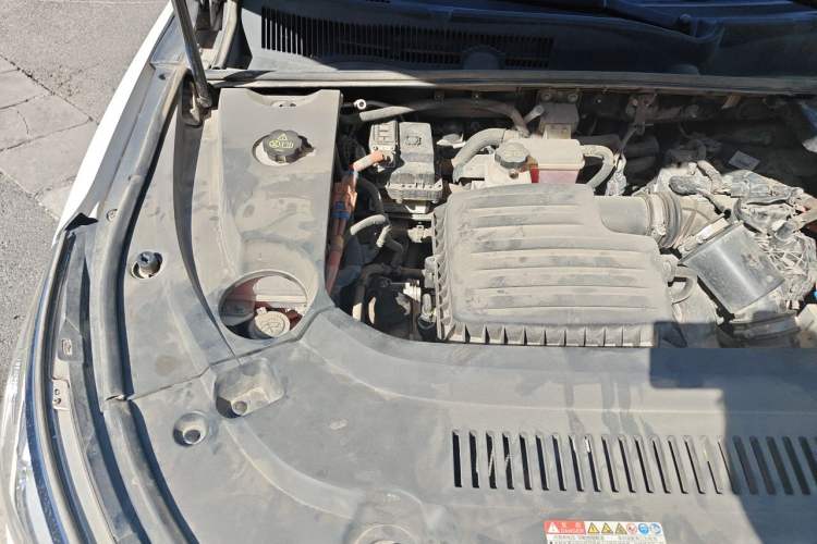 Used BYD Song New Energy 2019 Song DM 1.5TID Smart Connect Dynamic Model Engine Bay Right