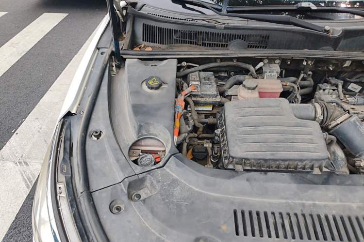 Used BYD Song New Energy 2019 Song DM 1.5TID Smart Connect Dynamic Model Engine Bay Right
