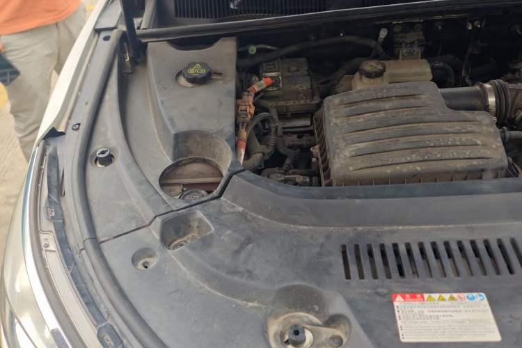 Used BYD Song New Energy 2019 Song DM 1.5TID Smart Connect Dynamic Model Engine Bay Right