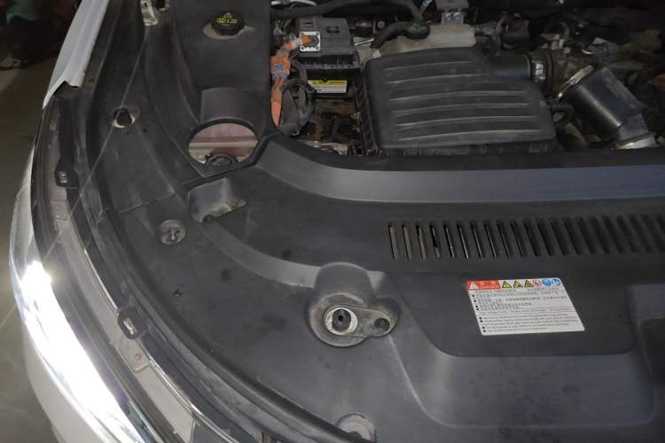 Used BYD Song New Energy 2019 Song DM 1.5TID Smart Connect Premium Model Engine Bay Right