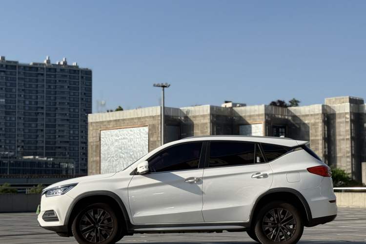 Used BYD Song New Energy 2019 Song DM 1.5TID Smart Connect Dynamic Model Exterior 4