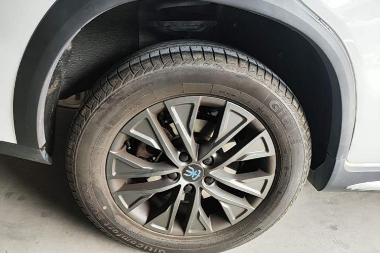 Used BYD Song New Energy 2019 Song DM 1.5TID Smart Connect Dynamic Model Exterior 5