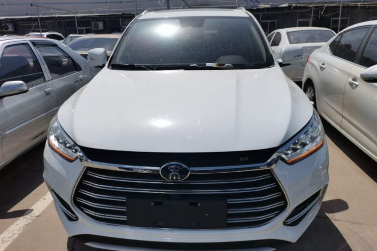 Used BYD Song New Energy 2019 Song DM 1.5TID Smart Connect Dynamic Model Front