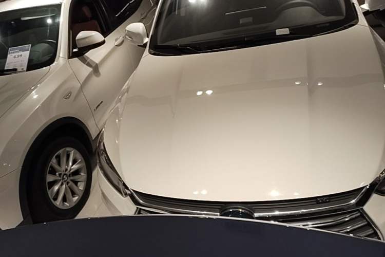 Used BYD Song New Energy 2019 Song DM 1.5TID Smart Connect Premium Model Front