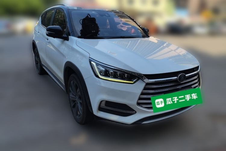 Used BYD Song New Energy 2019 Song DM 1.5TID Smart Connect Sharp Edition Front Right 45 Deg