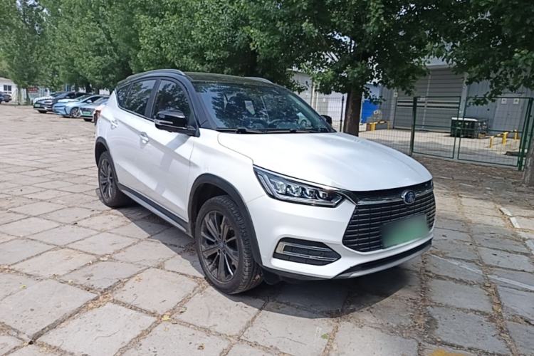 Used BYD Song New Energy 2019 Song EV500 Smart Connect Luxe Model Front Right 45 Deg