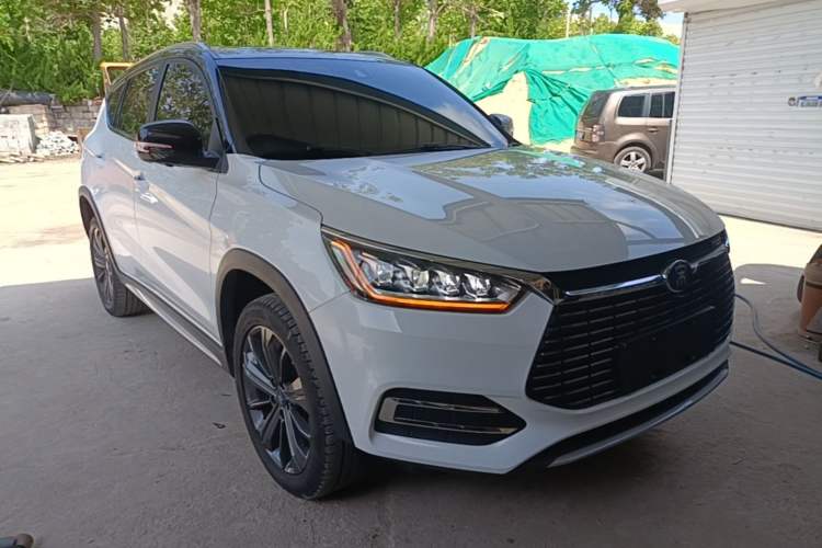 Used BYD Song New Energy 2019 Song EV500 Smart Connect Luxe Model Front Right 45 Deg