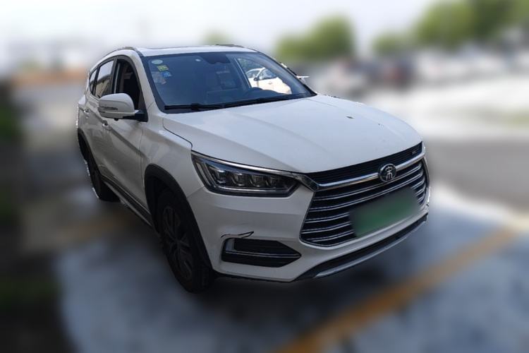 Used BYD Song New Energy 2019 Song DM 1.5TID Smart Connect Dynamic Model Front Right 45 Deg