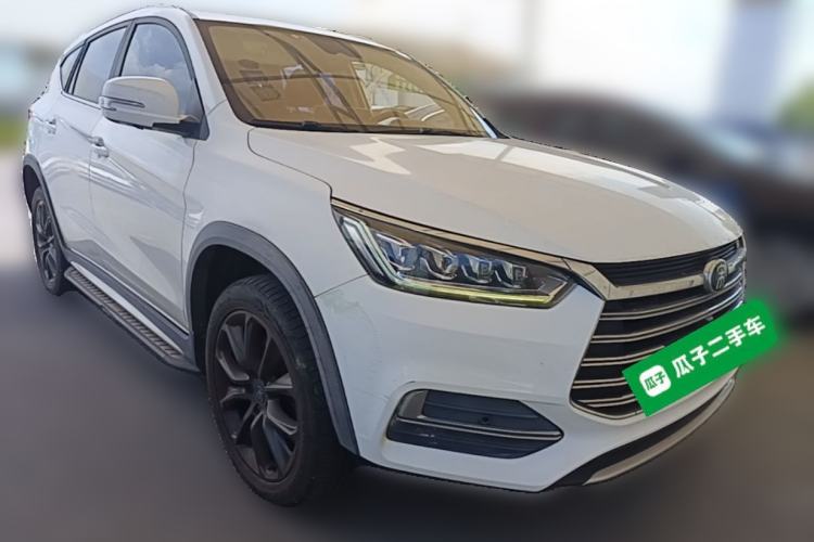 Used BYD Song New Energy 2019 Song DM 1.5TID Smart Connect Premium Model Front Right 45 Deg