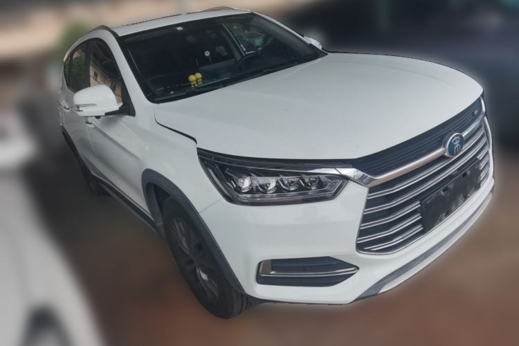 Used BYD Song New Energy 2019 Song DM 1.5TID Smart Connect Dynamic Model Front Right 45 Deg