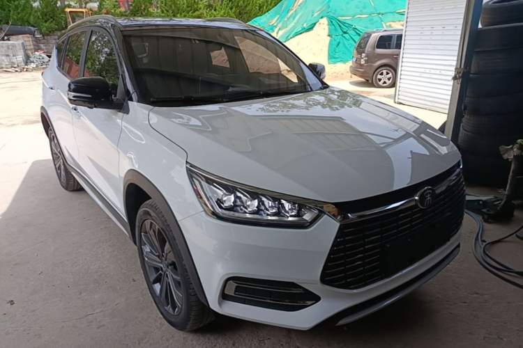 Used BYD Song New Energy 2019 Song EV500 Smart Connect Luxe Model Front Right 45 Deg