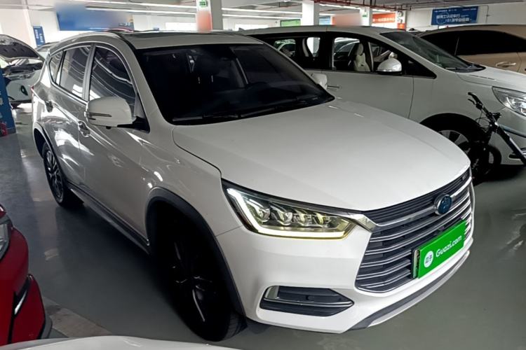 Used BYD Song New Energy 2019 Song DM 1.5TID Smart Connect Premium Model Front Right 45 Deg