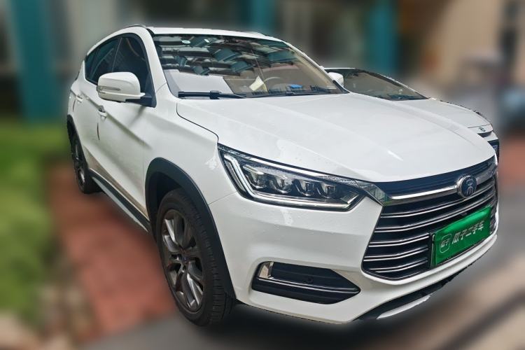 Used BYD Song New Energy 2019 Song DM 1.5TID Smart Connect Premium Model Front Right 45 Deg