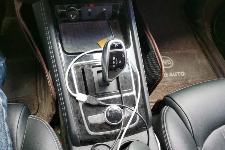Used BYD Song New Energy 2019 Song DM 1.5TID Smart Connect Dynamic Model Gear Lever