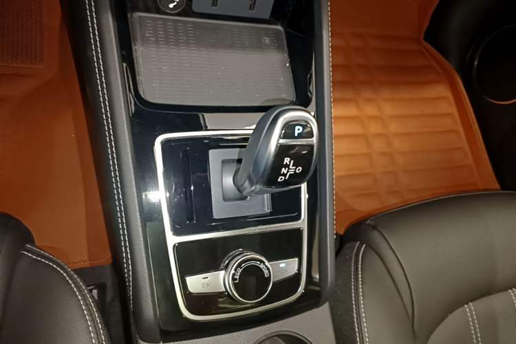Used BYD Song New Energy 2019 Song DM 1.5TID Smart Connect Premium Model Gear Lever