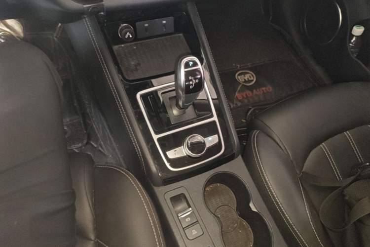 Used BYD Song New Energy 2019 Song DM 1.5TID Smart Connect Dynamic Model Gear Lever